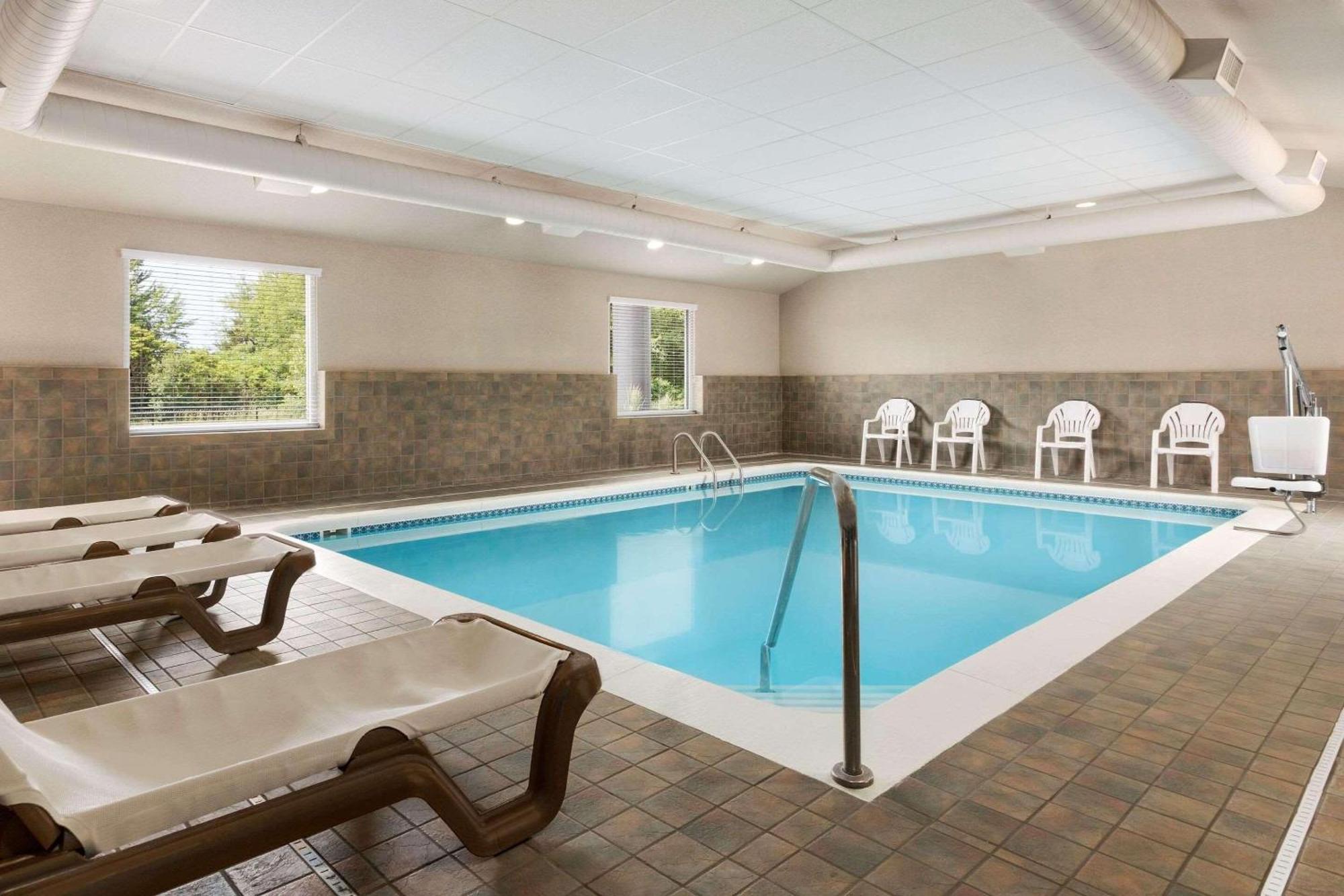 Country Inn & Suites By Radisson, Holland, Mi Exteriör bild